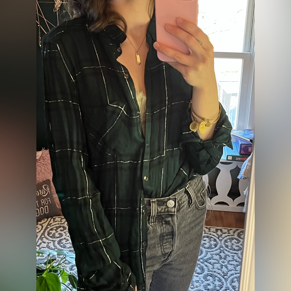 gorgeous forest green & silver flannel ✨